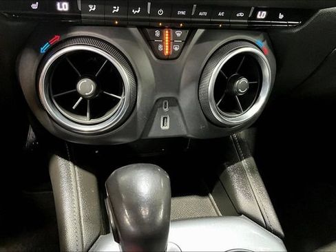 Used 2020 Chevrolet Blazer LT FWD image 14