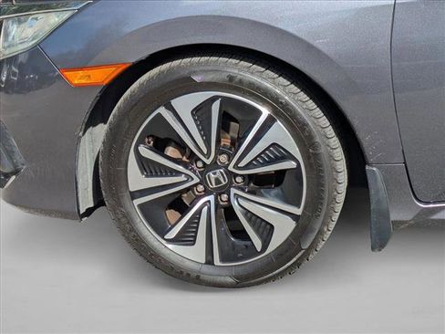Used 2018 Honda Civic EX-L image 9