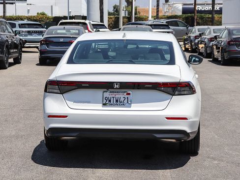 Used 2025 Honda Accord LX image 12
