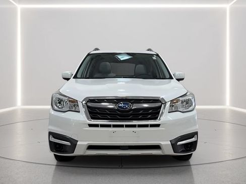 Used 2017 Subaru Forester 2.5i Premium w/ All-Weather Package AWD/4WD image 4
