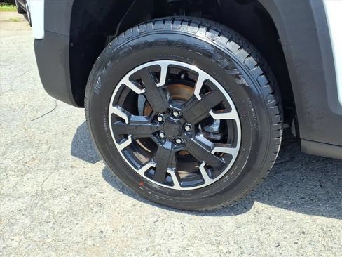 Used 2023 Jeep Renegade Trailhawk AWD/4WD image 32
