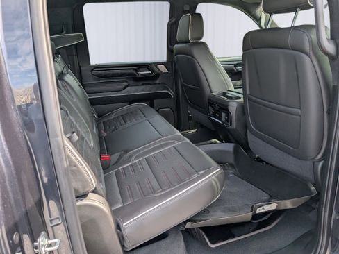 Certified 2025 GMC Sierra 2500 AT4X AWD/4WD image 10