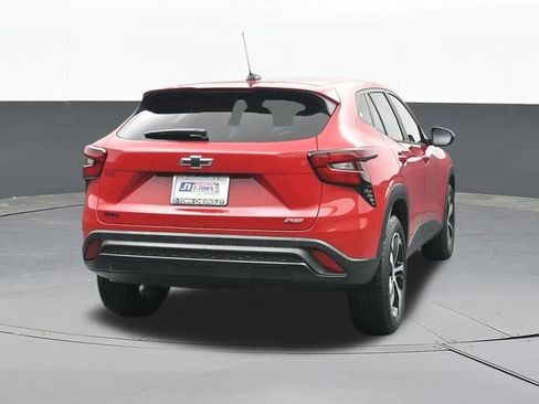 Used 2026 Chevrolet Trax RS FWD image 12