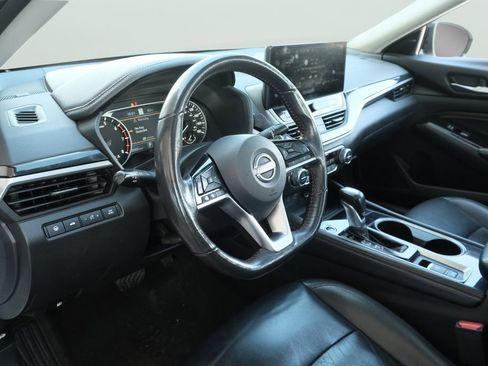 Used 2023 Nissan Altima 2.0 SR FWD image 7