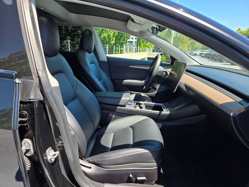 Used 2021 Tesla Model 3 Standard Range Plus RWD image 11