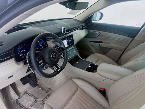 Used 2023 Maserati Grecale GT image 4