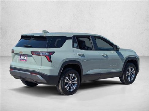 New 2026 Chevrolet Equinox LT w/ Safety and Technology Package image 2