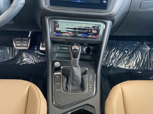 Certified 2023 Volkswagen Tiguan SE R-Line FWD image 8