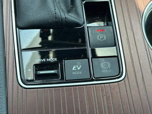 Used 2023 Toyota Sienna LE w/ LE Plus Package FWD image 29