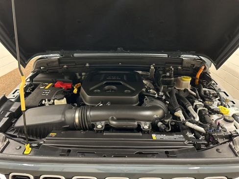 Used 2025 Jeep Wrangler Unlimited Sahara w/ Safety Group image 12