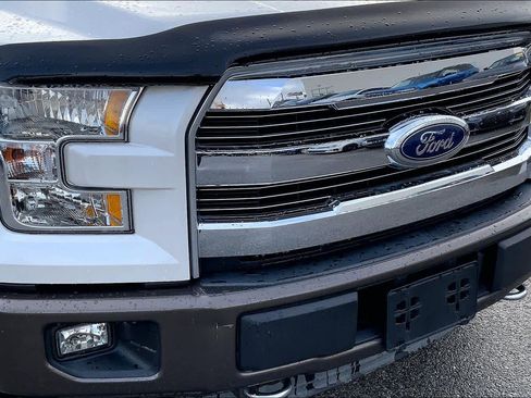 Used 2015 Ford F150 Lariat image 29