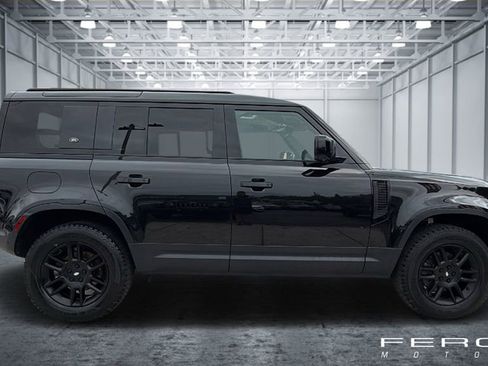 Used 2020 Land Rover Defender 110 S AWD/4WD image 6