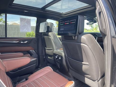Used 2023 GMC Yukon Denali Ultimate AWD/4WD image 42