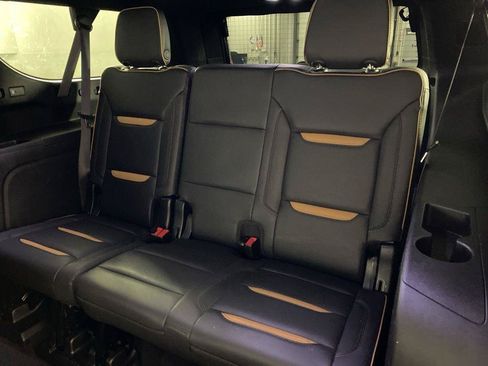 Used 2023 GMC Yukon XL AT4 w/ AT4 Premium Plus Package AWD/4WD image 20
