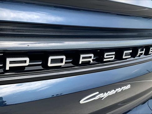 Used 2026 Porsche Cayenne Coupe AWD/4WD image 29