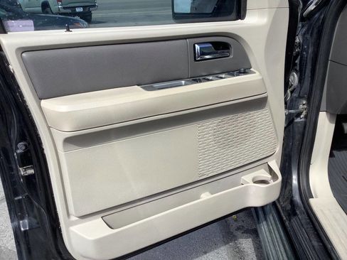 Used 2013 Ford Expedition XLT w/ HD Trailer Tow Pkg AWD/4WD image 36
