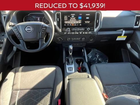 New 2026 Nissan Frontier SV w/ Tow Package AWD/4WD image 9