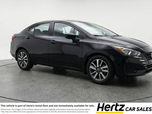 Used 2025 Nissan Versa SV FWD image 1