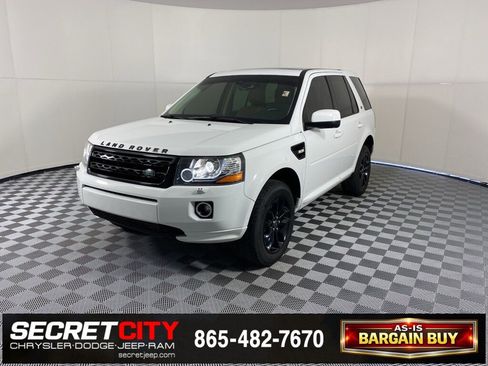 Used 2014 Land Rover LR2 image 3