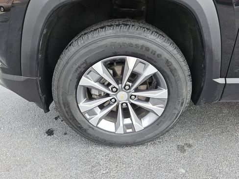 Used 2025 Chevrolet Equinox LT w/ Convenience Package II FWD image 9