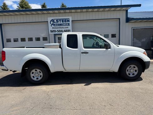 Used 2013 Nissan Frontier S RWD image 2