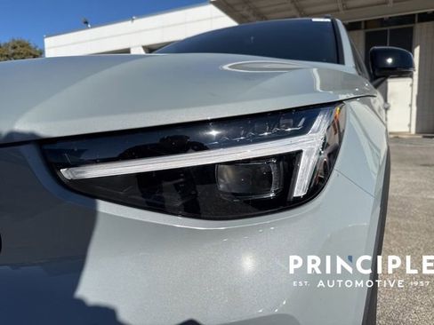 New 2026 Volvo XC40 B5 Ultra AWD/4WD image 10
