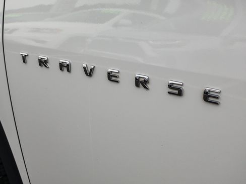 Used 2022 Chevrolet Traverse LT AWD/4WD image 27