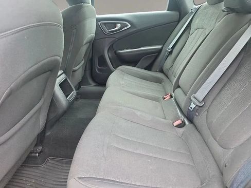 Used 2015 Chrysler 200 Limited w/ Spring Special Group FWD image 10
