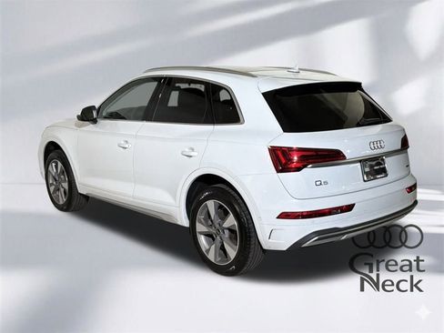Used 2023 Audi Q5 Prestige w/ Prestige Package image 7