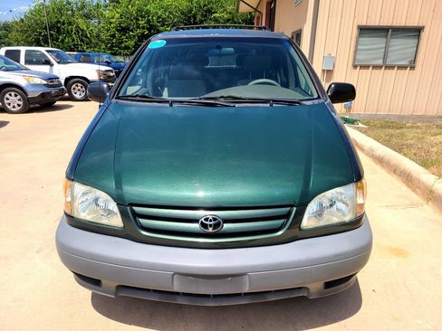 Used 2003 Toyota Sienna CE FWD image 8