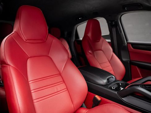 Used 2023 Porsche Cayenne Turbo GT image 66