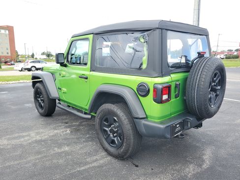 Used 2025 Jeep Wrangler Sport AWD/4WD image 2