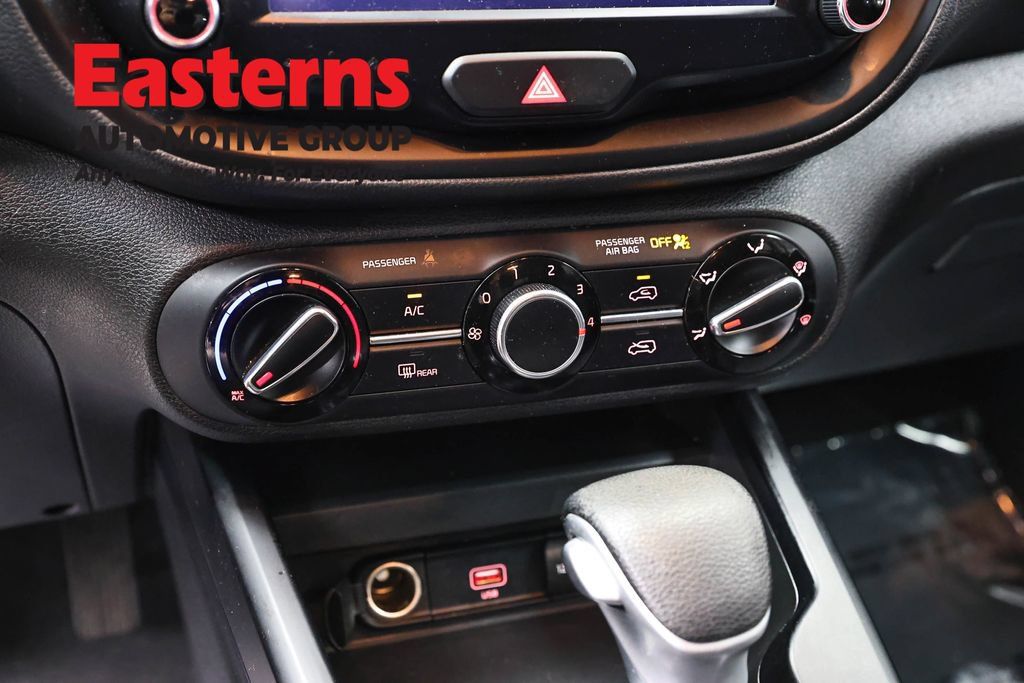 Used 2022 Kia Soul LX w/ Technology Package FWD image 22