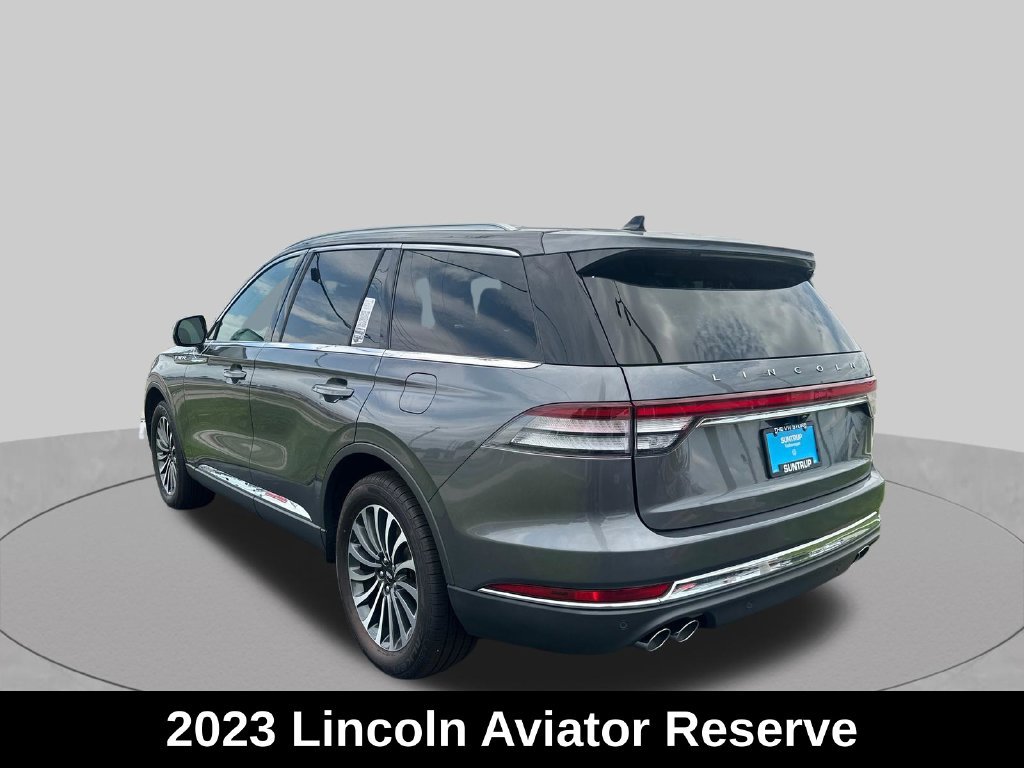 Used 2023 Lincoln Aviator Reserve AWD/4WD image 3