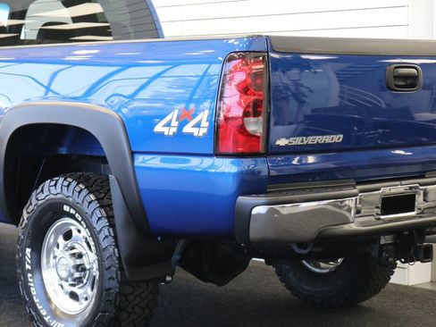 Used 2004 Chevrolet Silverado 2500 LT w/ Skid Plate Package AWD/4WD image 43