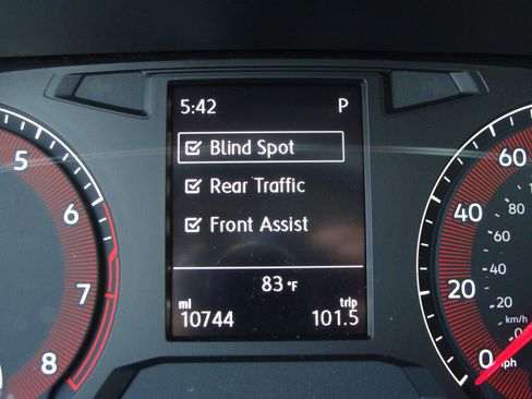 Used 2021 Volkswagen Jetta SE w/ SE Cold Weather Package image 27