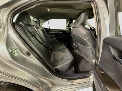 Used 2021 Toyota Camry XLE w/ Navigation Package FWD image 18
