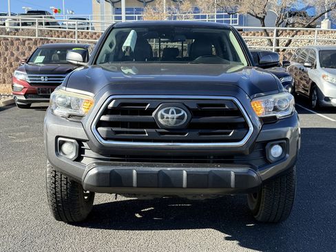 Used 2018 Toyota Tacoma SR5 image 3