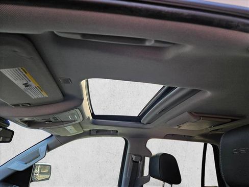 Used 2020 GMC Yukon Denali w/ Open Road Package image 19