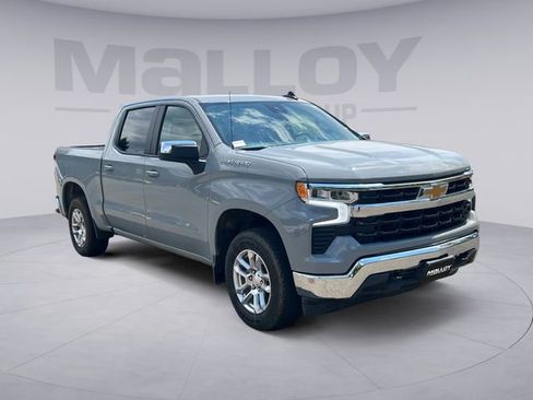 Used 2024 Chevrolet Silverado 1500 LT AWD/4WD image 7