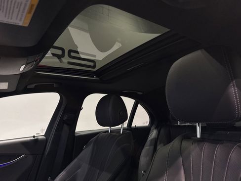 Used 2022 Mercedes-Benz E 350 Sedan image 12