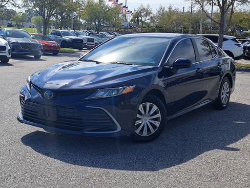 Used 2022 Toyota Camry LE image 29