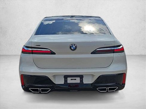 Certified 2024 BMW 760i xDrive AWD/4WD image 7