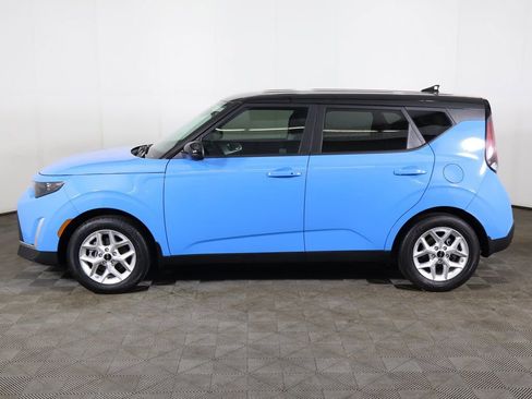 Used 2025 Kia Soul S image 16