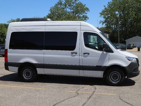 Used 2024 Mercedes-Benz Sprinter 2500 image 15