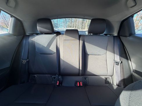 Used 2025 Toyota Prius LE image 36