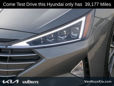 Used 2020 Hyundai Elantra Limited w/ Cargo Package (C1) image 9