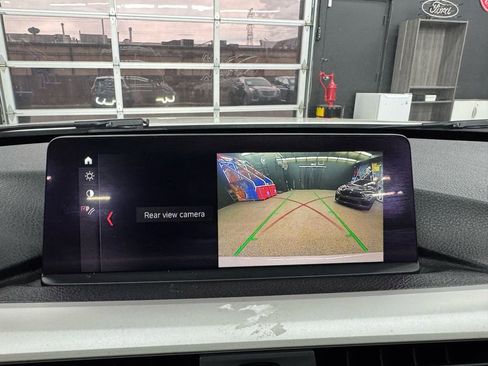 Used 2018 BMW 320i xDrive Sedan w/ Convenience Package image 28