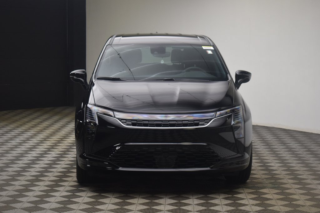 New 2027 Chrysler Pacifica Select AWD/4WD image 2