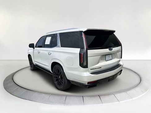 Used 2021 Cadillac Escalade Premium Luxury Platinum image 3